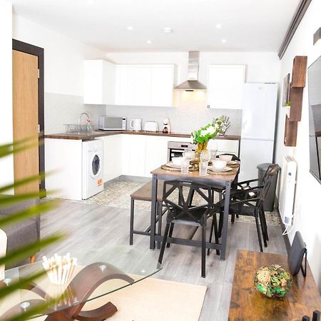 Manchester Apartments By Bevolve - Free Parking Esterno foto